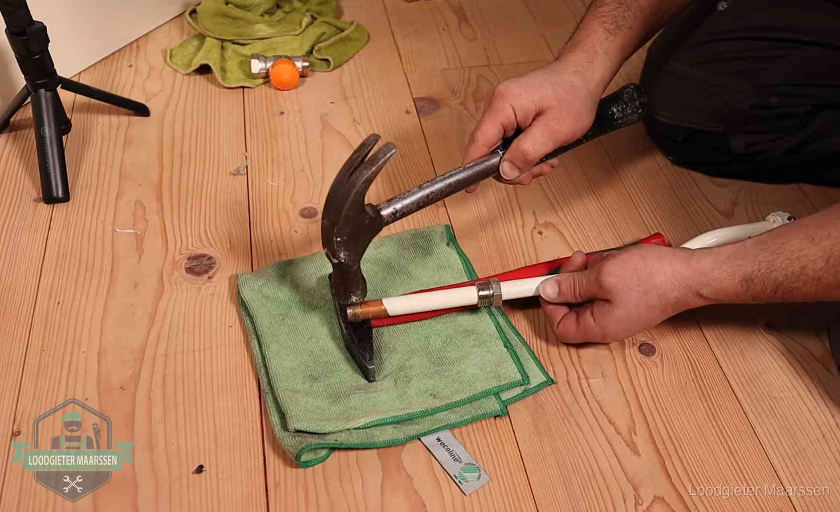 Geimproviseerd gereedschap bij een klus in Maarssen, een teken om op te letten wie je binnenhaalt