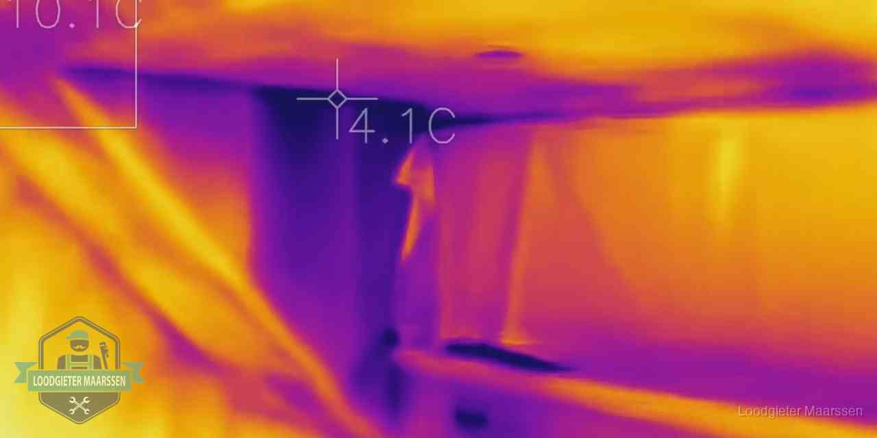 Thermografie bij lekdetectie in Maarssen Warmtebeeldopname van een vloerconstructie tijdens lekdetectie in Maarssen